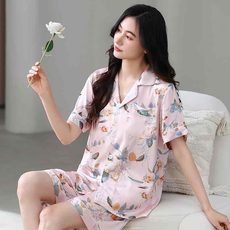 パジャマ レディース 接触冷感 サテン 鳳凰柄 ルームウェア 薄手 半袖 ショートパンツ 上下セット ゆっ..