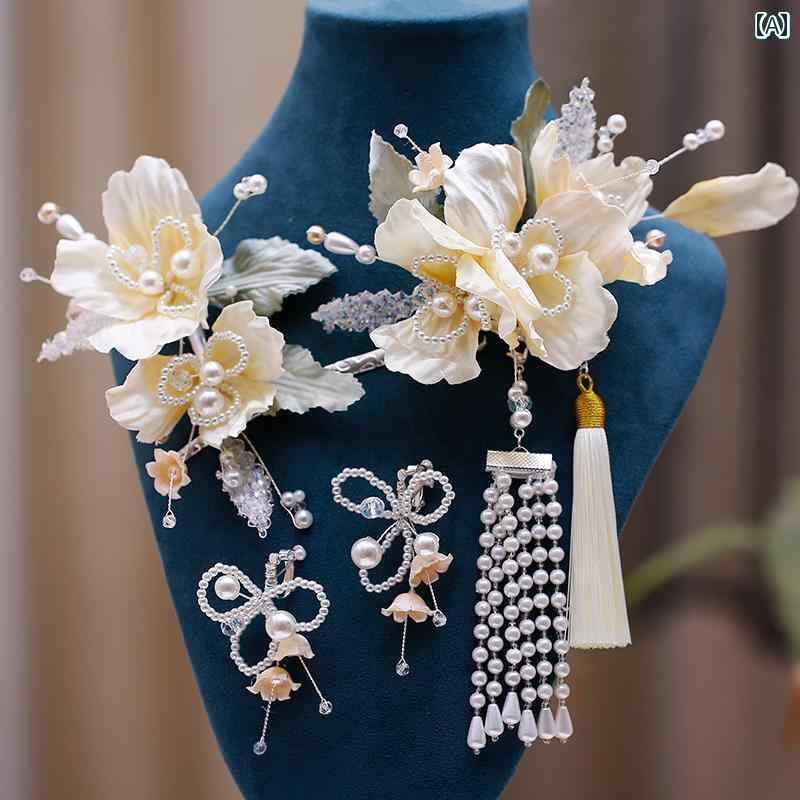 ブライダル アクセサリー 小物 ウェディング 結婚式 パーティー 婦 花嫁 舞台 小道具 コスプレ チャイナ風 ベージュ 手 パーマ 花びら 頭飾り ドレス ヘアピン ステップ シェイク フォトスタジオ アクセサリー