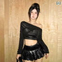 レディース トップス セクシー カジュアル おしゃれ キャバ 衣装 デート 普段使い 韓国 黒 Pu レザー スロープ カラー オフショルダー 長袖 Tシャツ スカート 秋 スリムフィット