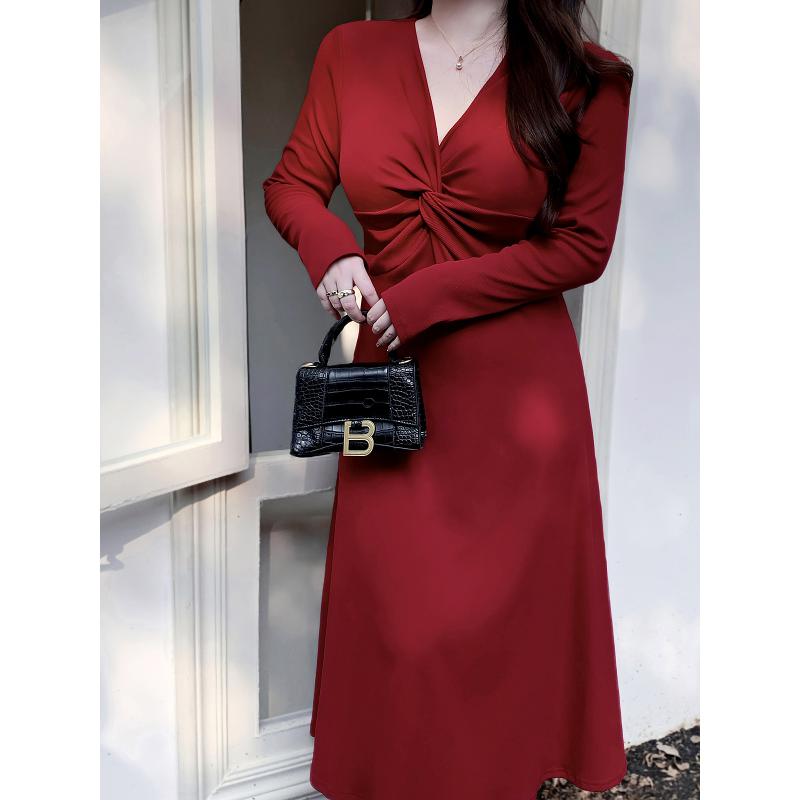 大きめサイズ レディース おしゃれ ファッション カジュアル デート 女子会 普段使い 秋冬 フレンチ ニット ドレス スリム Vネック 赤 ドレス