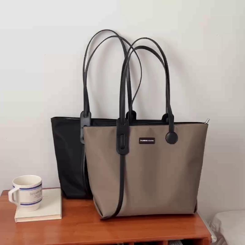 レディース バッグ 普段使い 大容量 ワンショルダー カジュアル ポータ ブル 通勤 トート トレンド