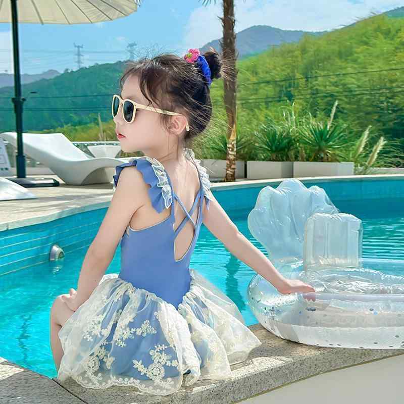 ・推奨年齢: 3歳～14歳・対象: 女の子・スタイル: 三角パンツ・生地: ナイロン・主な素材: ビニロン・カラー展開: ブルー・サイズ展開: 90, 100, 110, 120, 130, 140, 150