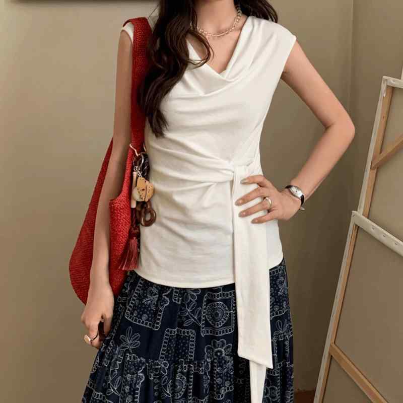 ブラウス レディース 韓国風 Vネック ノースリーブ スリムフィット ウエストマーク タイデザイン 細見え ポリエステル 上品 カジュアル オフィス 普段使い 春夏 ベーシックカラー