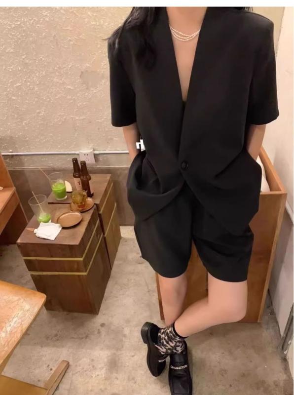 スーツ レディース 春夏 韓国風 エレガント 上品 Vネック ジャケット ハイウエスト ショートパンツ 薄手 通勤 オフィス ポリエステル