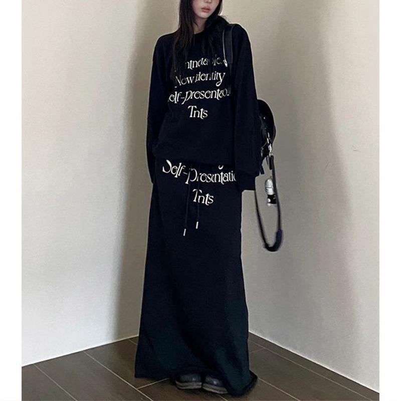 セットアップ レディース ブラック スウェット トレーナー ロング マキシ丈スカート 切り替えデザイン ポリエステル 長袖 アメリカンレトロ 韓国ファッション 秋 カジュアル 普段使い 日韓スタイル