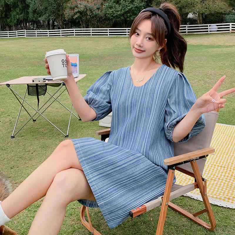 ワンピース レディース デニムブルー ストライプ Vネック パフスリーブ スタイルアップ ロング丈 フレンチレトロ Aライン 通勤 春夏 低身長向け