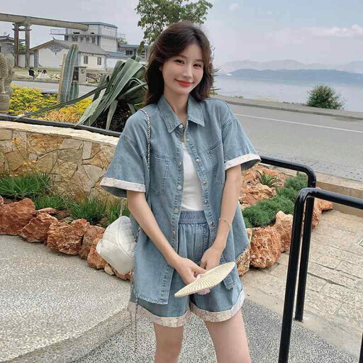 セットアップ レディース 半袖 デニムシャツ ワイドショートパンツ 低身長向け レトロ カジュアル リラックス 春夏 ライトブルー 綿素材 セットアップ レディース 半袖 デニムシャツ ワイドショートパンツ 低身長向け レトロ カジュアル リラックス 春夏 ライトブルー 綿素材