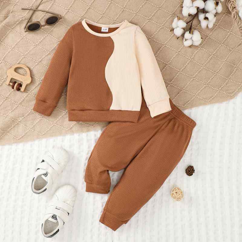 ベビー 赤ちゃん ユニセックス 春秋 長袖 長ズボン セットアップ ワッフル生地 ポリエステル 薄手 切り替え バイカラー ツートーン チョコレート ブラウン系 カジュアル 部屋着 普段着