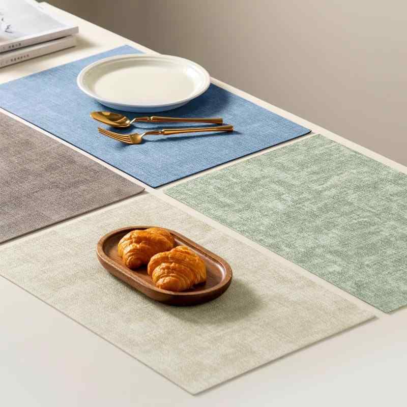 ランチョンマット レザー調 ファブリック柄 防水 防汚 耐熱 長方形 北欧風 おしゃれ 無地 シンプル テーブルマット プレイスマット 食卓 ダイニング キッチン お手入れ簡単