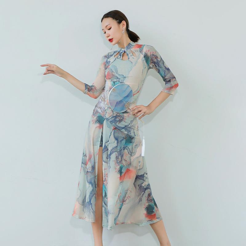 チャイナドレス レディース 古典舞 舞台衣装 発表会衣装 青 山水水墨画プリント 七分袖 カットアウトネ..