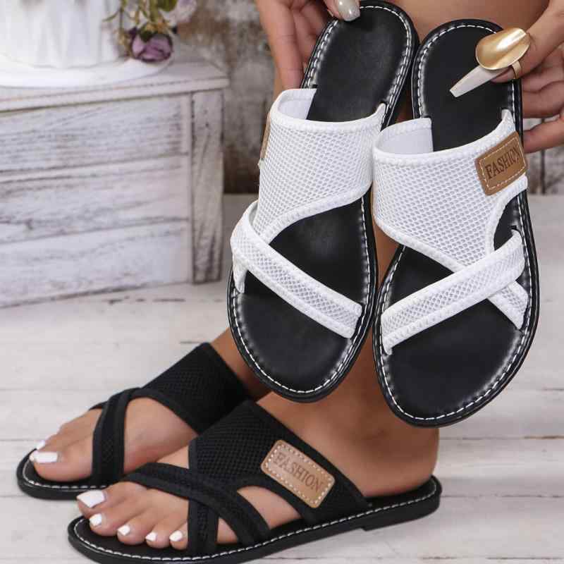サンダル レディース 大きいサイズ ゆったり 欧米風 ファッション おしゃれ メッシュ素材 オープントゥ 通気性 速乾 滑り止め ソフトソール 柔らかい履き心地 カジュアル 普段使い ビーチ リゾート 春夏 ブラック ホワイト レッド