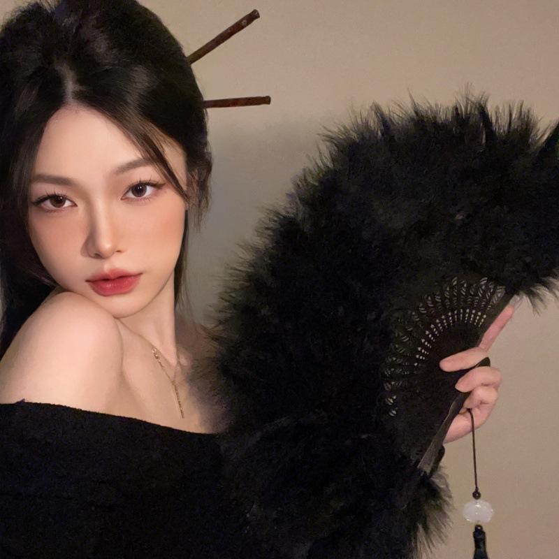 扇子 女性用 黒 羽根 フェザー 折りたたみ扇 和モダン 中華風 古風 ダンス 舞台 ファッションショー イ..