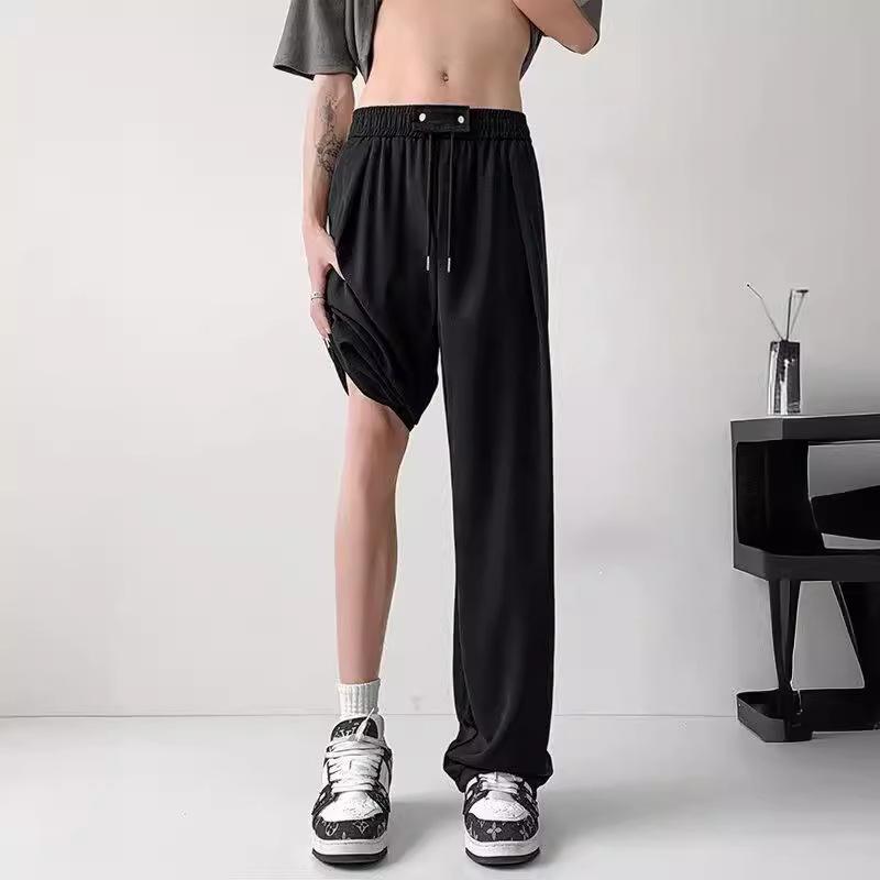 ・カテゴリ: スポーツカジュアルパンツ・スタイル: ・性別: メンズ・対象: ティーン・シルエット: ストレート・ウエスト: ミドルウエスト・フロント: ドローストリング・厚さ: 薄手・伸縮性: ややあり・柄: 無地・主な素材: ポリエステル・加工: ノーアイロン・着用シーン: デイリー・カラー展開: ブラック、グリーン・サイズ展開: M、L、XL、XXL、3XL