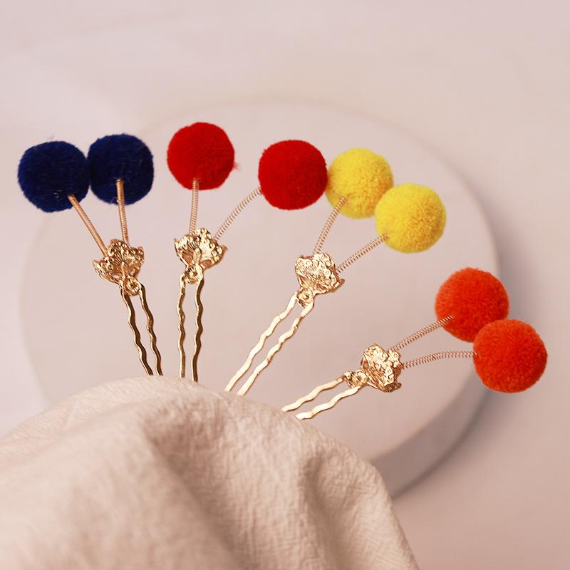 ヘアアクセサリー レディース 和風 古風 漢服 和装小物 ファーボール ヘアクリップ かんざし お正月 レッド ペアクリップ 髪飾り