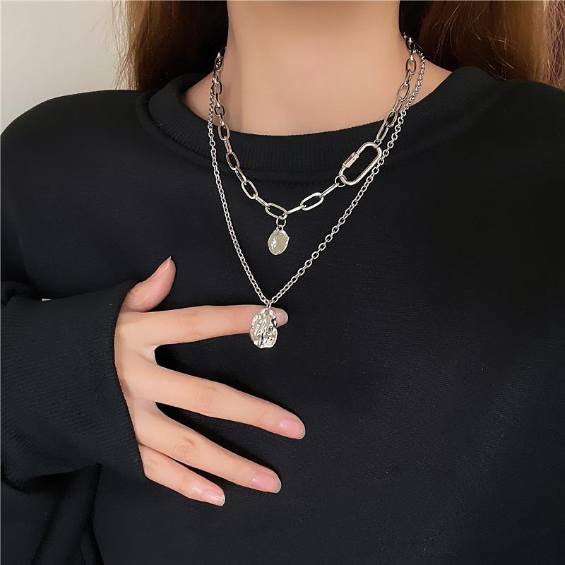 ネックレス レディース 秋冬 合金製 電気メッキ加工 ダブルレイヤー 重ね付け 幾何学 楕円形 シルバー..