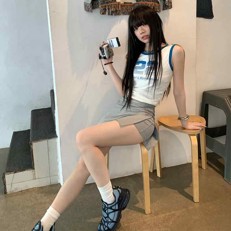 スカート ボトムス レディース 女性用 ショート丈 タイト スカパン Aライン スリット ハイウエスト スポーツ カジュアル ポリエステル ストレッチ ニュアンスグレー 春夏