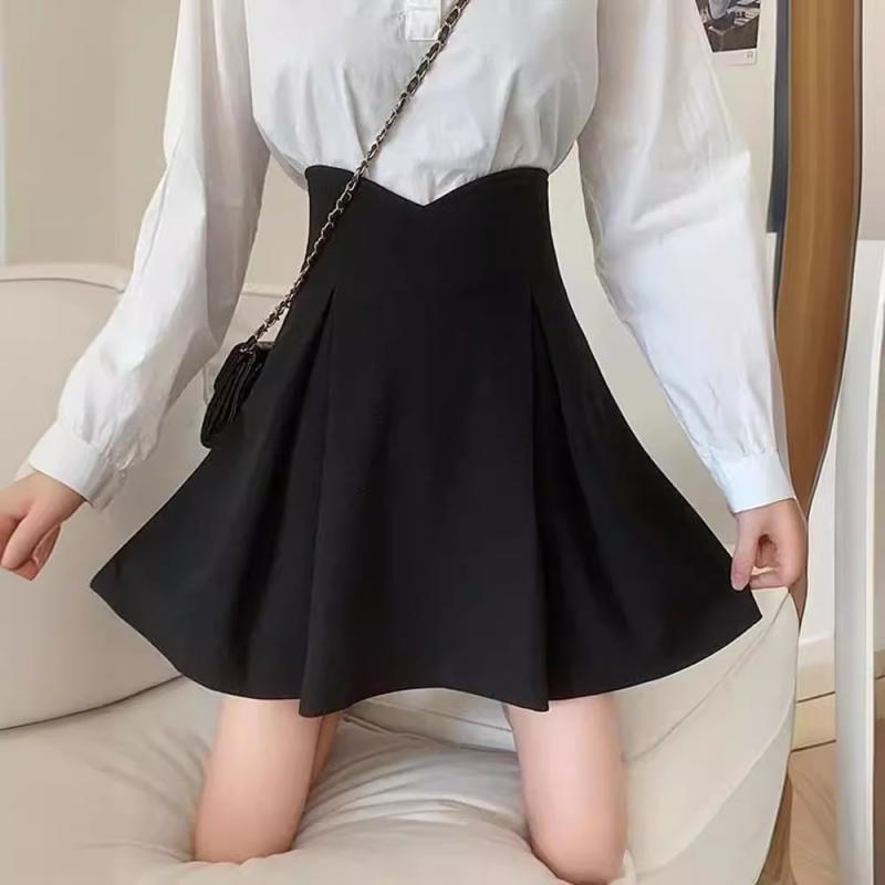スカート レディース 女性用 ブラック 黒 ハイウエスト 着痩せ 細見え 大きいサイズ ゆったり Aライン プリーツ ボリューム フレア ポリエステル きれいめ 上品 エレガント 通勤 オフィスカジュアル 普段使い ショート丈 春夏