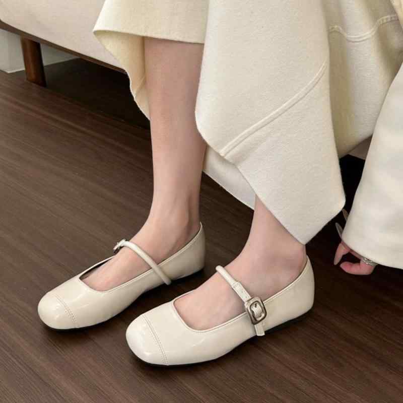 マリージェンシューズ レディース レトロ クラシック 合成皮革 ラウンドトゥ ストラップ フラット ソフトソール 上品 フレンチスタイル 普段使い 秋冬