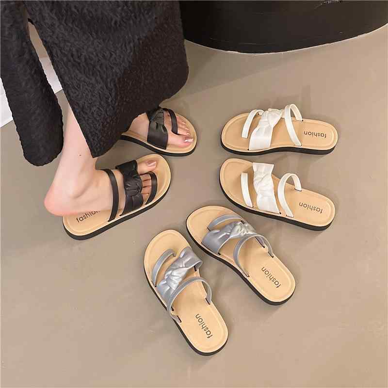 サンダル レディース フレンチスタイル 個性的 高級感 フラット ぺたんこ トゥリング 外履き おしゃれ ..