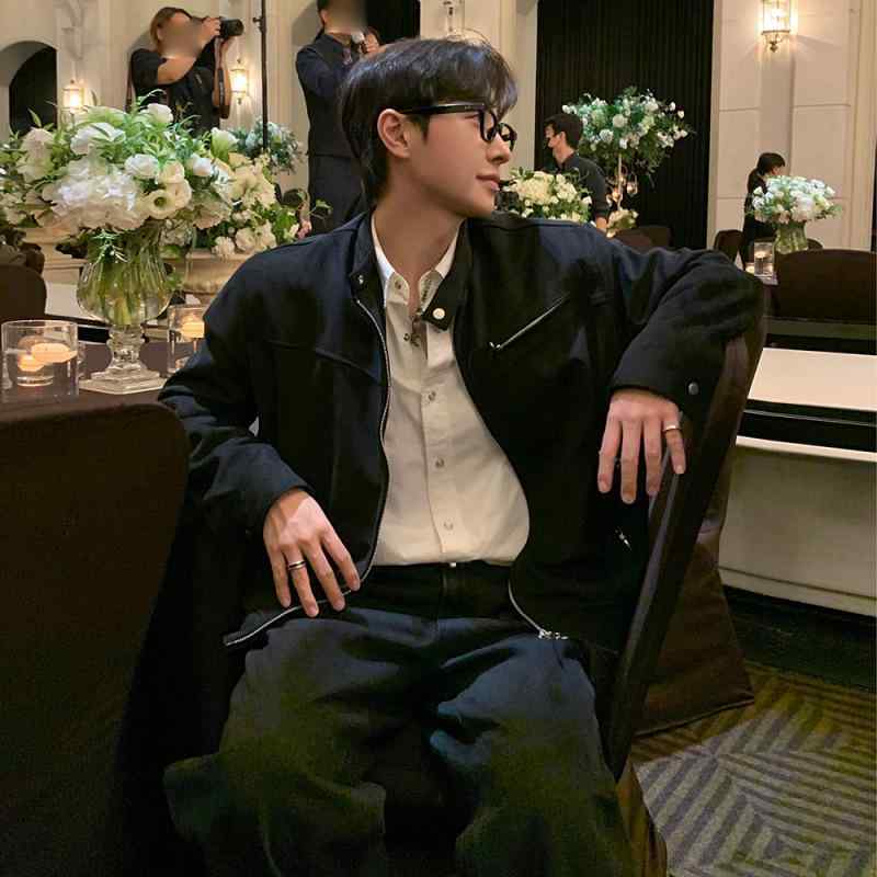 ジャケット メンズ レトロ ワイルド カジュアル ショート丈 ゆったり ルーズフィット スタンドカラー 立ち襟 ドロップショルダー 韓国ファッション トレンド 高級感 ポリエステル混紡 秋冬 普段使い ブラック ブラウン