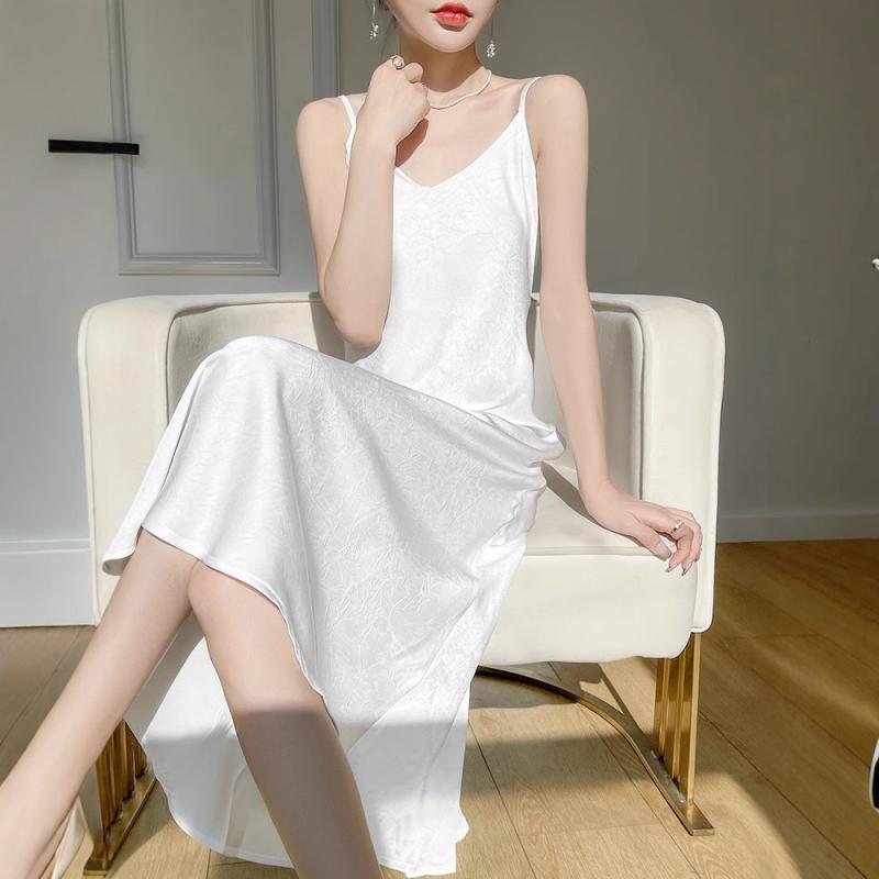 ワンピース レディース 春夏 フレンチ エレガント 上品 高級感 キャミソール Vネック はイエスと アセテート サテン ロング丈 マキシ丈 重ね着 ドレス