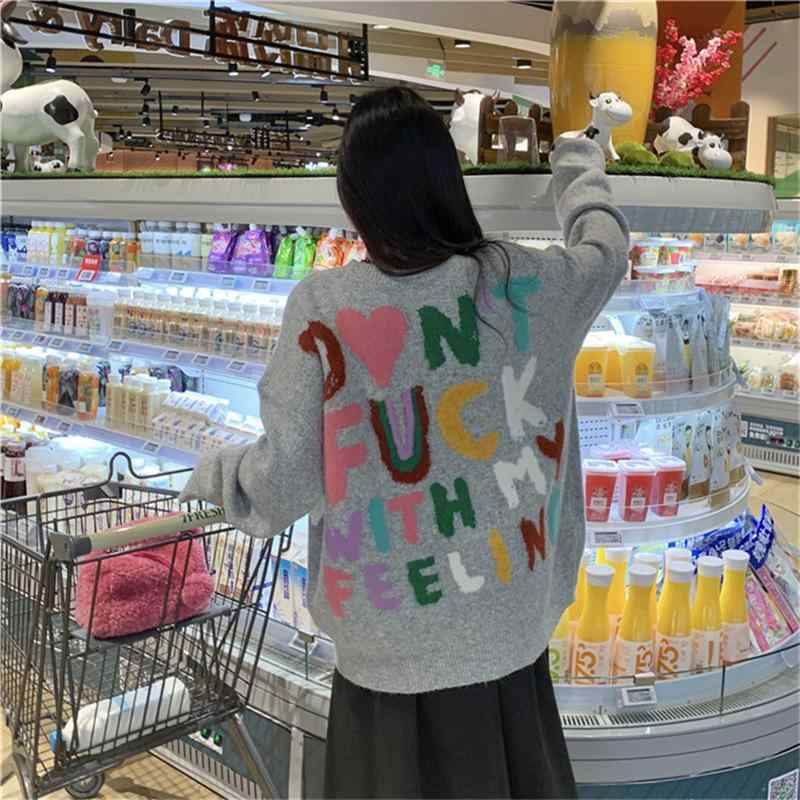 Crew Neck - ニット レディース カラフル英字ロゴ ジャガード編み 性 ゆったり ルーズフィット リラックス 長袖 クルーネック プルオーバー 秋冬 中厚手 アクリル素材 フェミニン ベージュ グレー ブラック