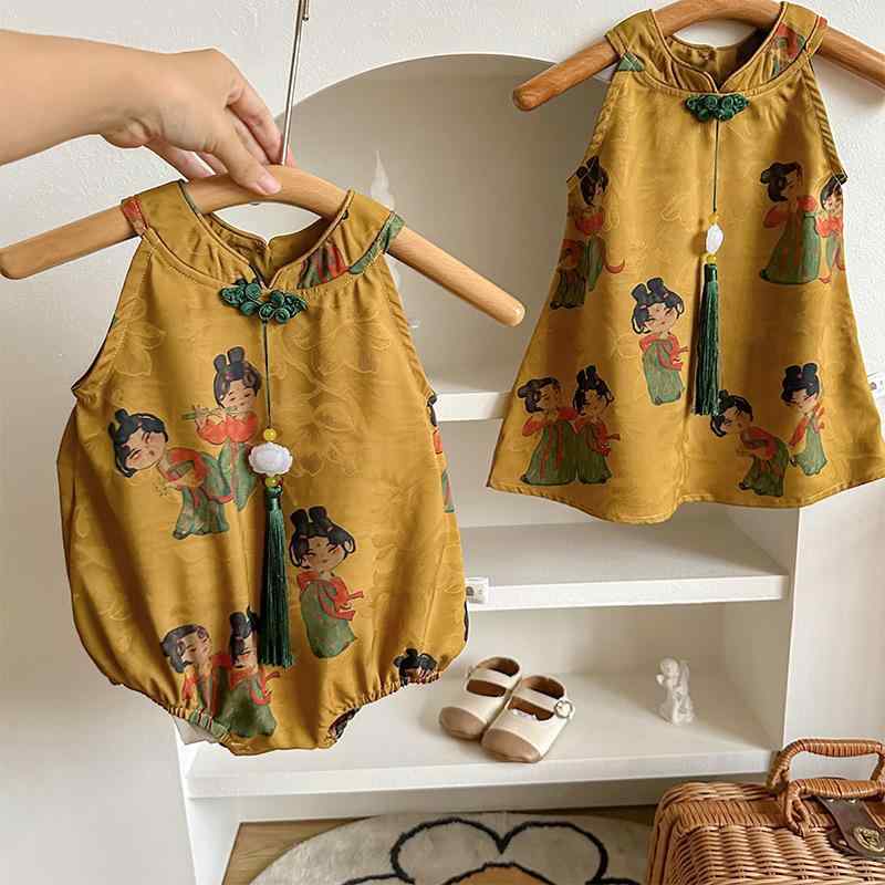 ロンパース ベビー 女の子 ノースリーブ カバーオール ボディスーツ 中国風 チャイナ風 おしゃれ かわいい 薄手 再生繊維 吸湿速乾 夏物 黄土 アースカラー 普段着 おでかけ