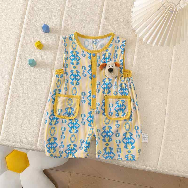 ・基準: A類 ・主な素材: ビスコース ・対象年齢: 新生児 (0-1歳、80cm以下) ・性別: ユニセックス ・袖丈: ノースリーブ ・厚さ: 薄手 ・スタイル: キュート ・カテゴリ: ショートロンパース ・カラー: ブルー花柄（キャラクターモチーフ） ・サイズ展開: 73cm、80cm、90cm、100cm