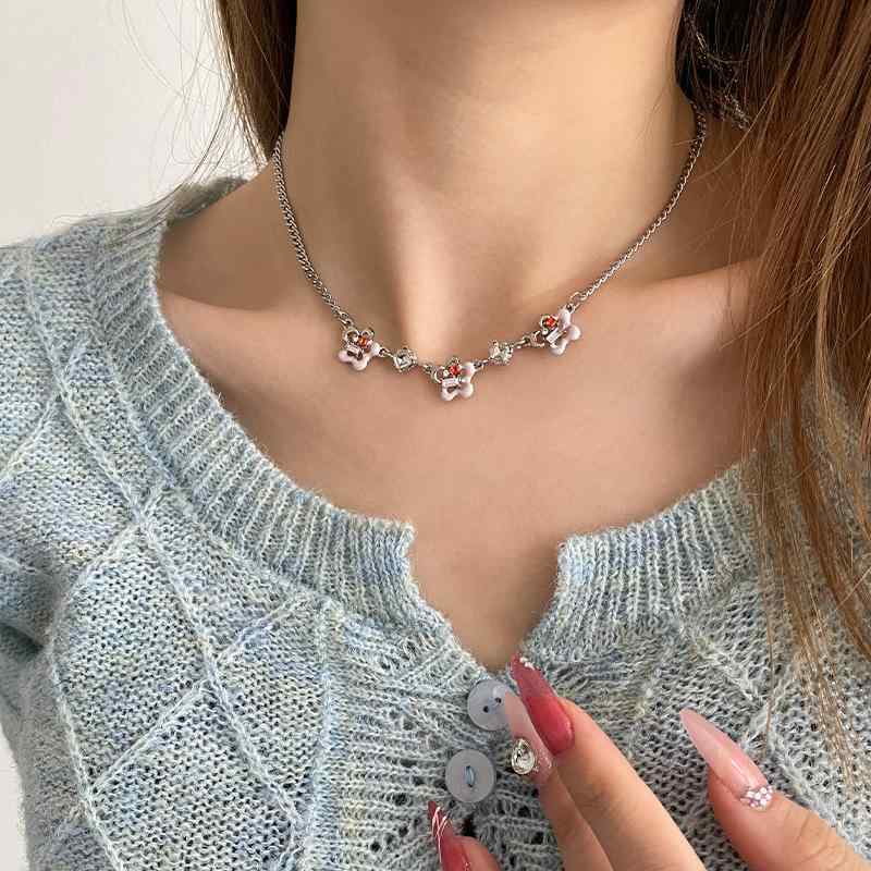 ネックレス レディース 田園風 シルバーカラー フラワー 鎖骨チェーン チタン鋼 シンプル エレガント 高級感 個性的 ライトラグジュアリー デイリーユース 春夏 フェミニン