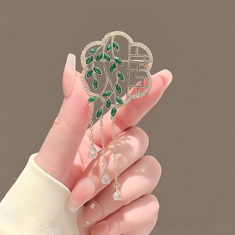 ブローチ レディース レトロ アンティーク調 リーフ 団扇 タッセル ジルコニア エレガント 上品 チャイ..