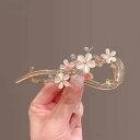 ヘアクリップ レディース 秋冬 花 フラワー ツイスト ねじり キャッツアイ ラインストーン きらめき 上品 高級感 金属製 韓国 おしゃれ 髪留め ヘアアクセサリー フェミニン デイリー 普段使い