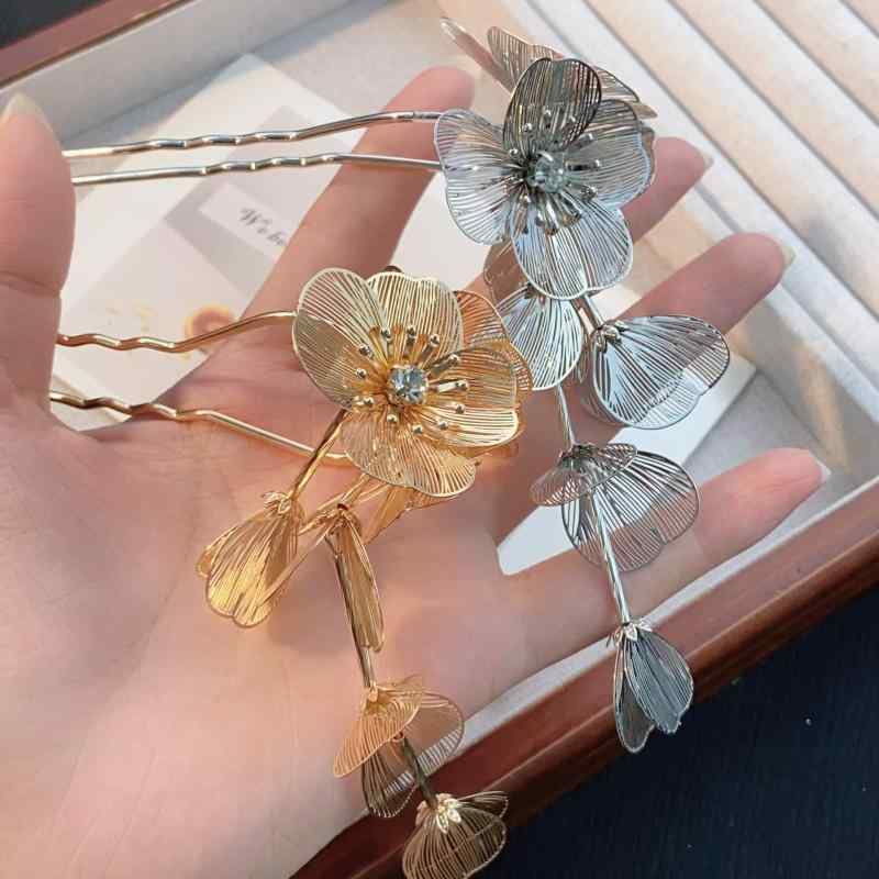 楽天おうち健康生活簪 レディース 古風 レトロ 花 フラワー タッセル フリンジ ライトラグジュアリー 上品 個性的 華やか 大ぶり U字型 ヘアアクセサリー 髪飾り 和装 浴衣 結婚式 普段使い