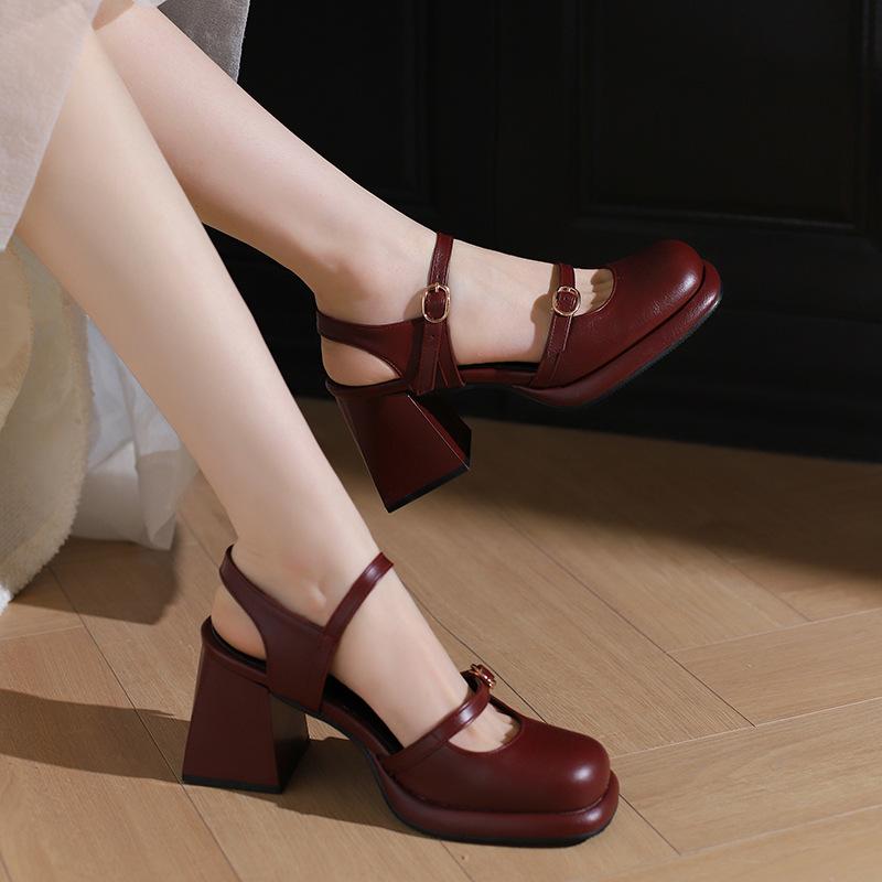 サンダル レディース 春夏 スクエアトゥ マイクロファイバー ブリティッシュスタイル バックル ストラップ ハイヒール カットアウト 大きいサイズ オフィス カジュアル ブラック オフホワイト ワインレッド