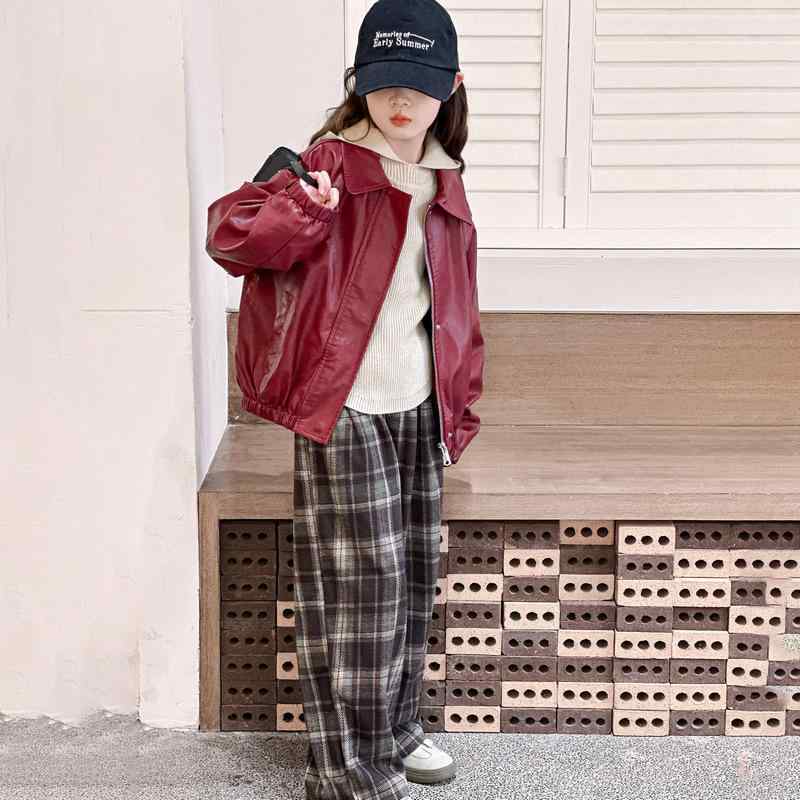 ジュニア ガールズ PUレザー ジャケット フェイクレザー ブルゾン 無地 襟付き 長袖 ジップアップ カジュアル トレンド クール スタイリッシュ 春秋 アウター