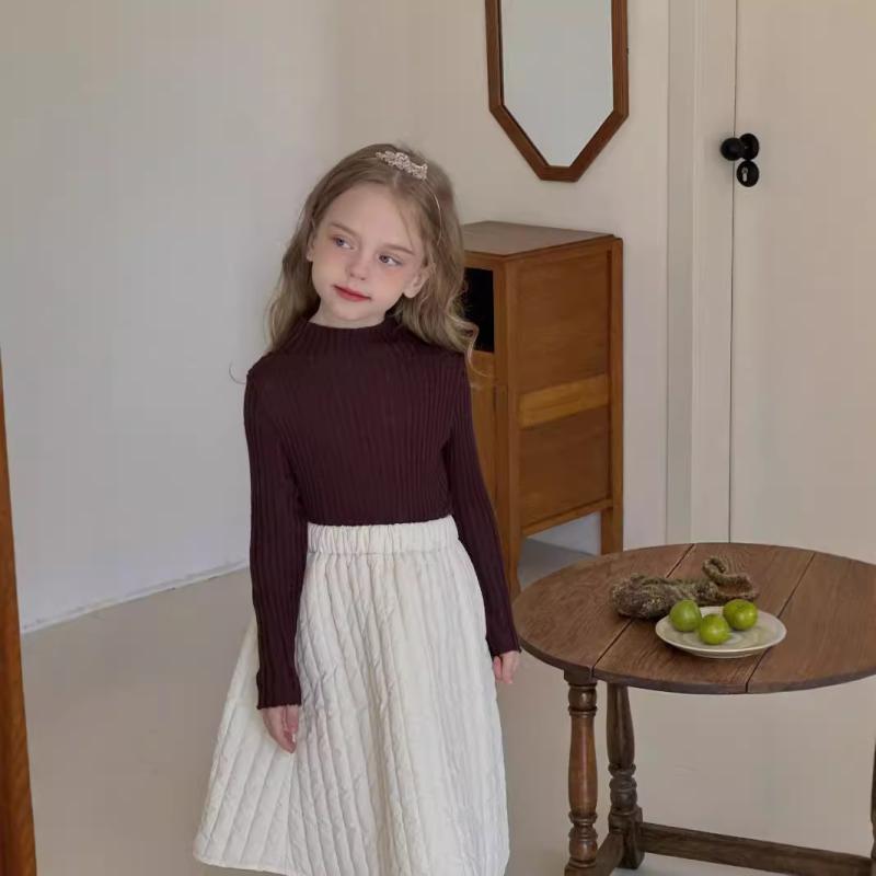 ニット キッズ 女の子用 子供服 ハイネック 厚手 コットン 長袖 冬 ふわふわ もっちり あったか 柔らか 無地 チョコレートブラウン 普段使い 通学 ベーシック トップス