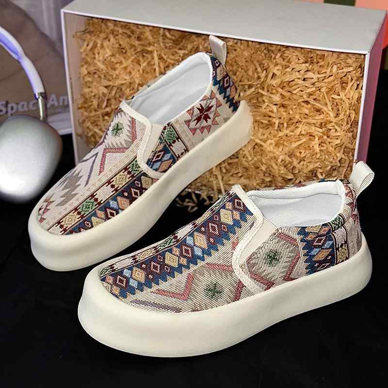 スリッポン メンズ ローファー スニーカー カジュアルシューズ ボードシューズ 学生向け スポーツ 普段..