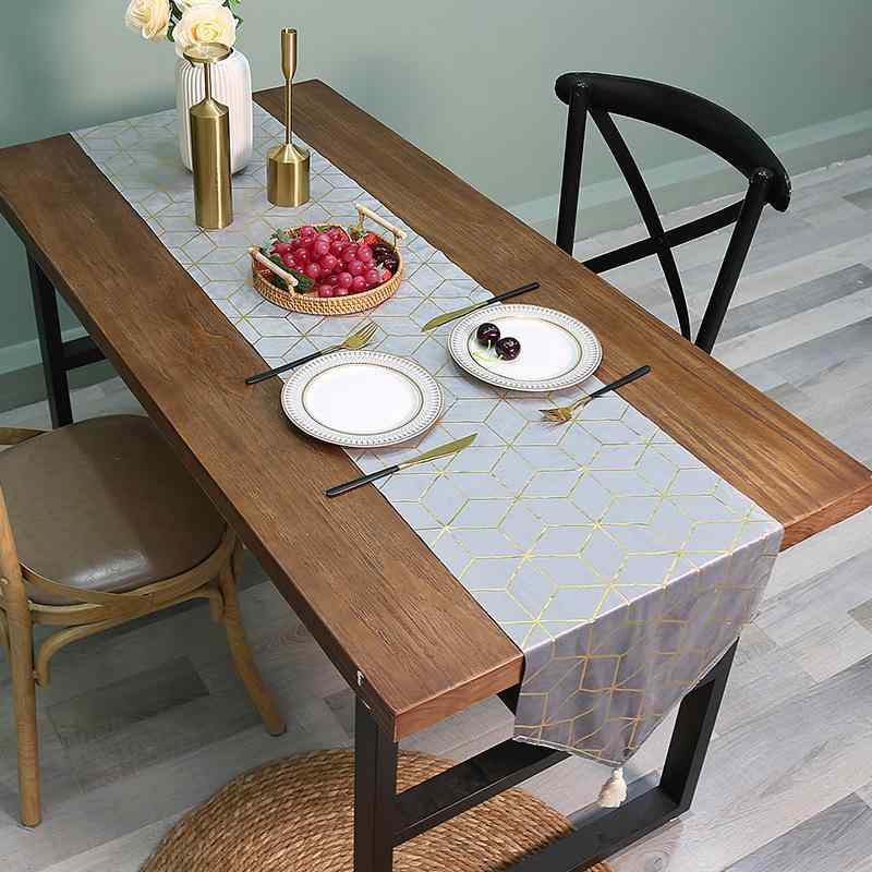 テーブルランナー 北欧 シンプル 箔押し ベロア ベルベット 高級感 食卓用 ダイニング リビング 寝室 ベッドスロー ベッドライナー 幾何学柄 ひし形 ジルコニア柄 ポリエステル ライトグレー ライトグリーン