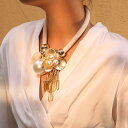 ネックレス レディース 大粒パール メタルフラワー ロングタッセル チェーン 首飾り エレガント 高貴 存在感 ゴージャス 上品 華やか ホワイト 樹脂製 デイリー パーティー フォーマル お呼ばれ 結婚式 通勤 欧米風 大人 ファッション