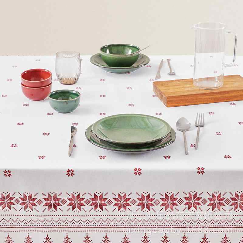 テーブルクロス クリスマス 新年 冬 雪の結晶 松の木 プリント 刺繍 防水 オックスフォード生地 長方形 パーティー ディナー 食卓飾り レッド ホワイト 食卓カバー