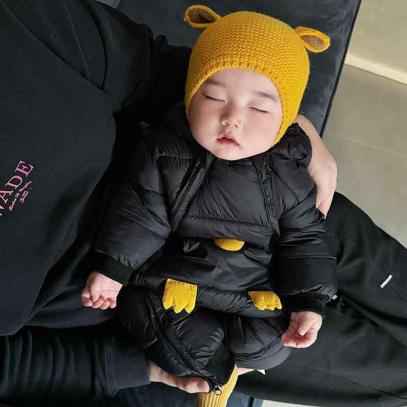 カバーオール ベビー 新生児 低月齢向け 男女兼用 冬用 厚手 中綿入り あったか ロンパース フード付き..