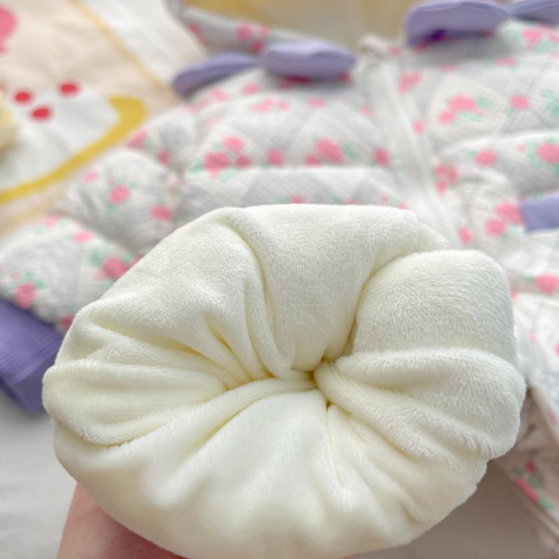 カバーオール ベビー 女の子 冬 厚手 中綿入り ロンパース 韓国 手詰め中綿 裏起毛 プリント柄 長袖 フード付き ポリエステル スナップボタン 防寒着 暖かい 普段着 お出かけ 幼児 60cm 70cm 80cm 90cm 100cm