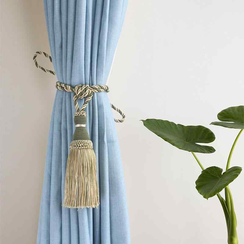 カーテンタッセル 欧風 穴あけ不要 ボール飾り フリンジ 布製 粘着フック対応 カーテン留め タイバック 窓辺 装飾 インテリア カントリー調 ナチュラル 賃貸対応 ペア