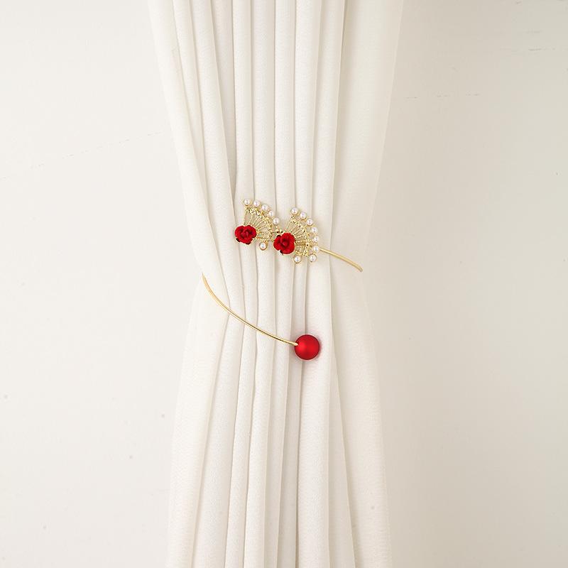 カーテンアクセサリー メタル製 パール調 レッドカラー 貝殻モチーフ 花柄 リーフ スプリング式 調節可..