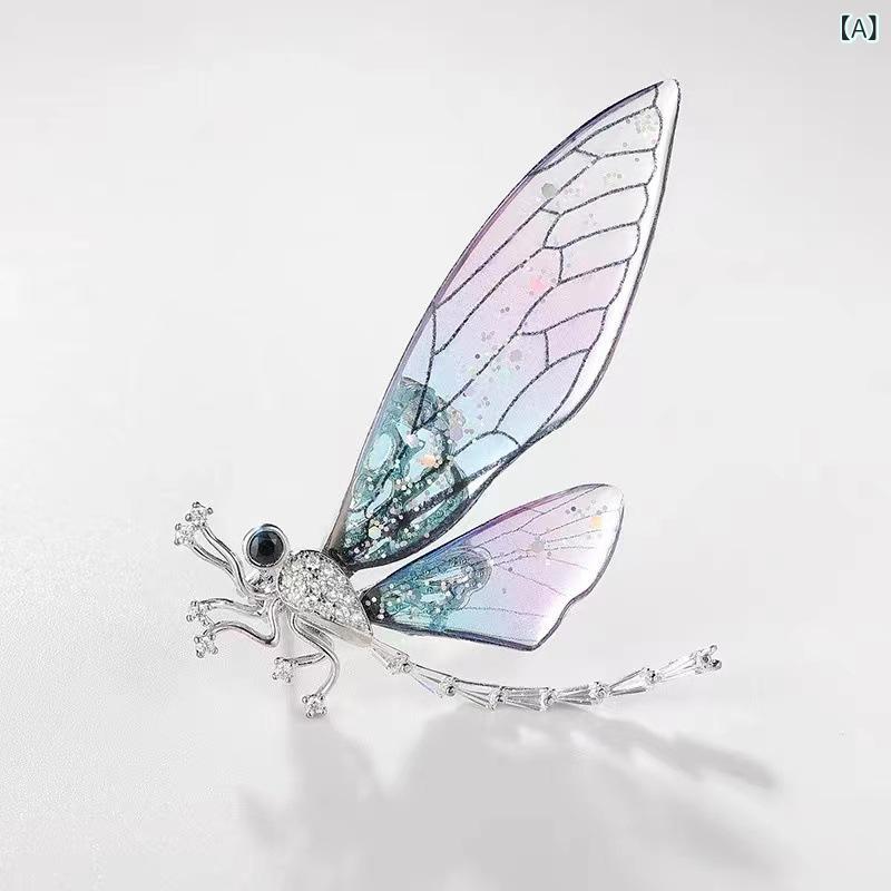 ブローチ レディース 透明 アクリル トンボ 動物 高級感 レトロ かわいい スカーフ...