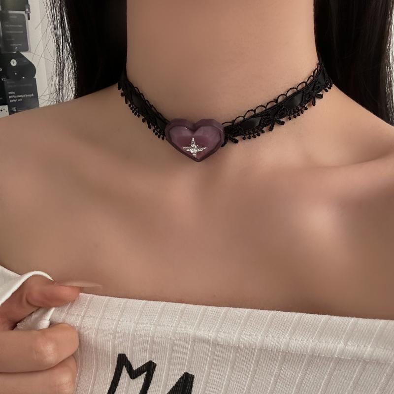 ネックレス レディース 甘辛スタイル 個性的 ハートモチーフ レースチョーカー 鎖骨チェーン ショート 合金製 電気メッキ加工 パープル ブラック 春夏