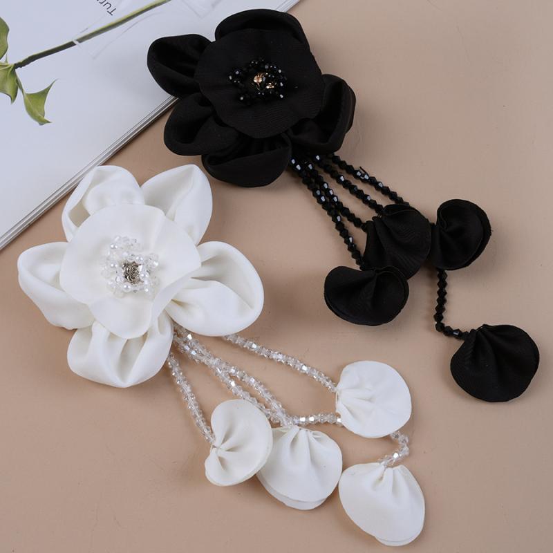 カーテンアクセサリー 木製 ウッド おしゃれ かわいい ナチュラル 北欧 モダン タッセル 留め具 クリッ..