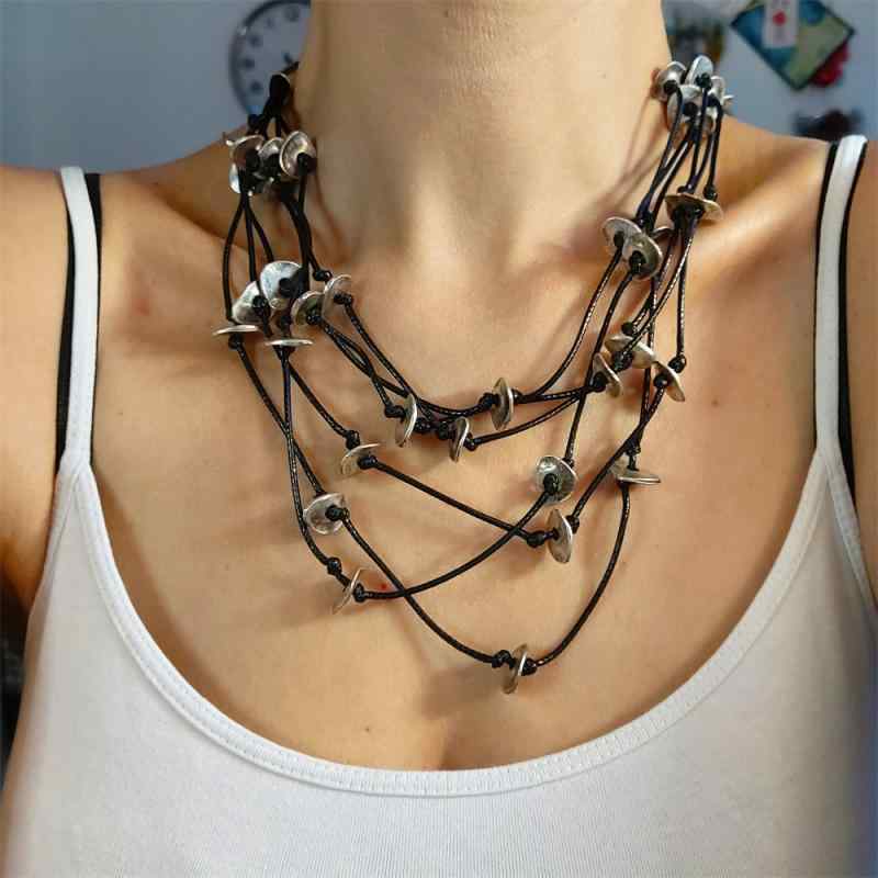 ネックレス レディース 欧米風 パンク 大ぶり 多層 幾何学模様 ライン 合金 ペンダント チャーム 鎖骨チェーン ショートネックレス 個性的 シンプル クール ストリート モード 普段使い お洒落 電気メッキ加工