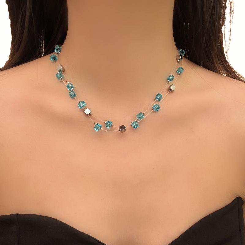 ネックレス レディース スウィートクール 個性派 スクエア クリスタル ブルー ピンク アクセサリー 高級感 性 幾何学モチーフ おしゃれ トレンド ハンドメイド