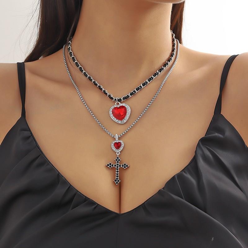 アクセサリー レディース レッドハート ダーククロス 重ね付け 鎖骨チェーン ネックレス ピアス セット 合金製 上品 個性的 高級感