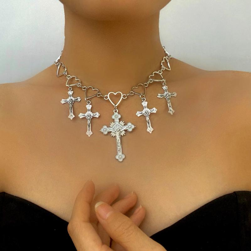 ネックレス チョーカー レディース 透かし オープンハート クロスモチーフ シンプル 個性的 甘辛ミックス クール パンク ロック 合金 電気メッキ加工 普段使い デイリーユース アクセント